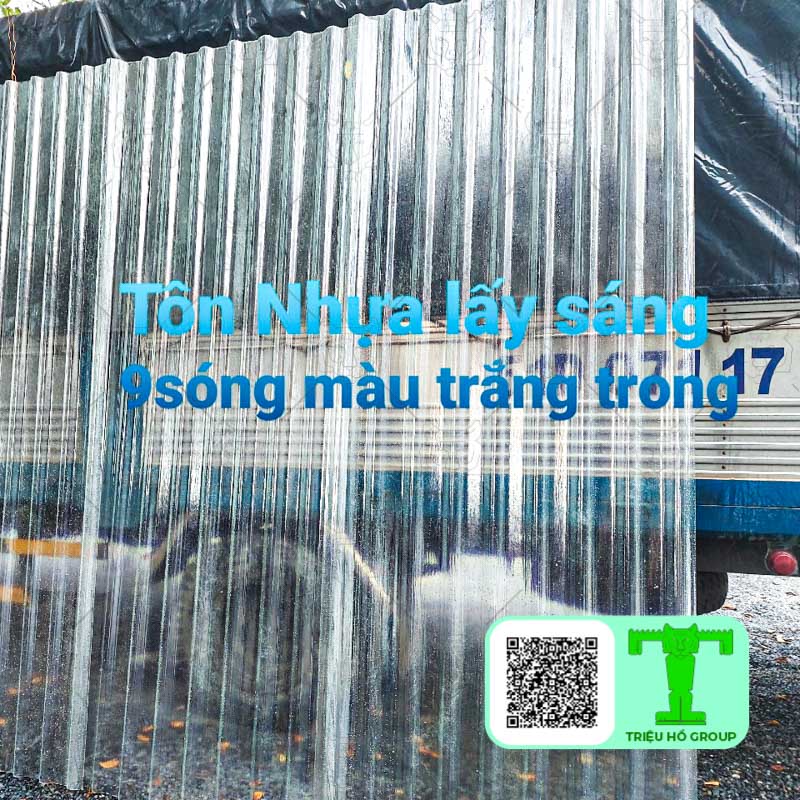 Tôn Nhựa Lấy Sáng Tại Đà Nẵng loại màu trắng trong